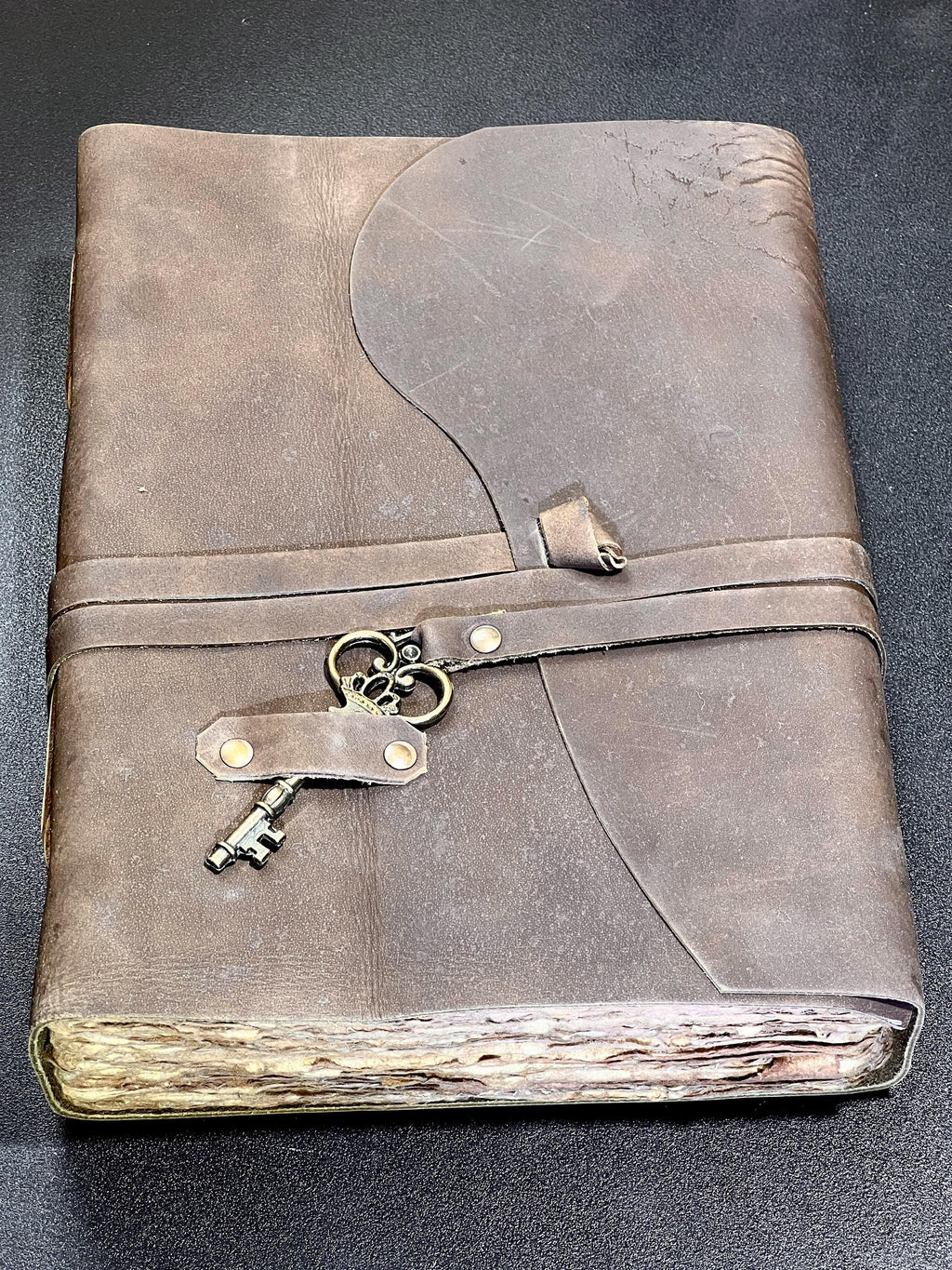 Large Rustic Brown Leather Bound 100 Page Sketchbook Notebook Key Carving Wholesale